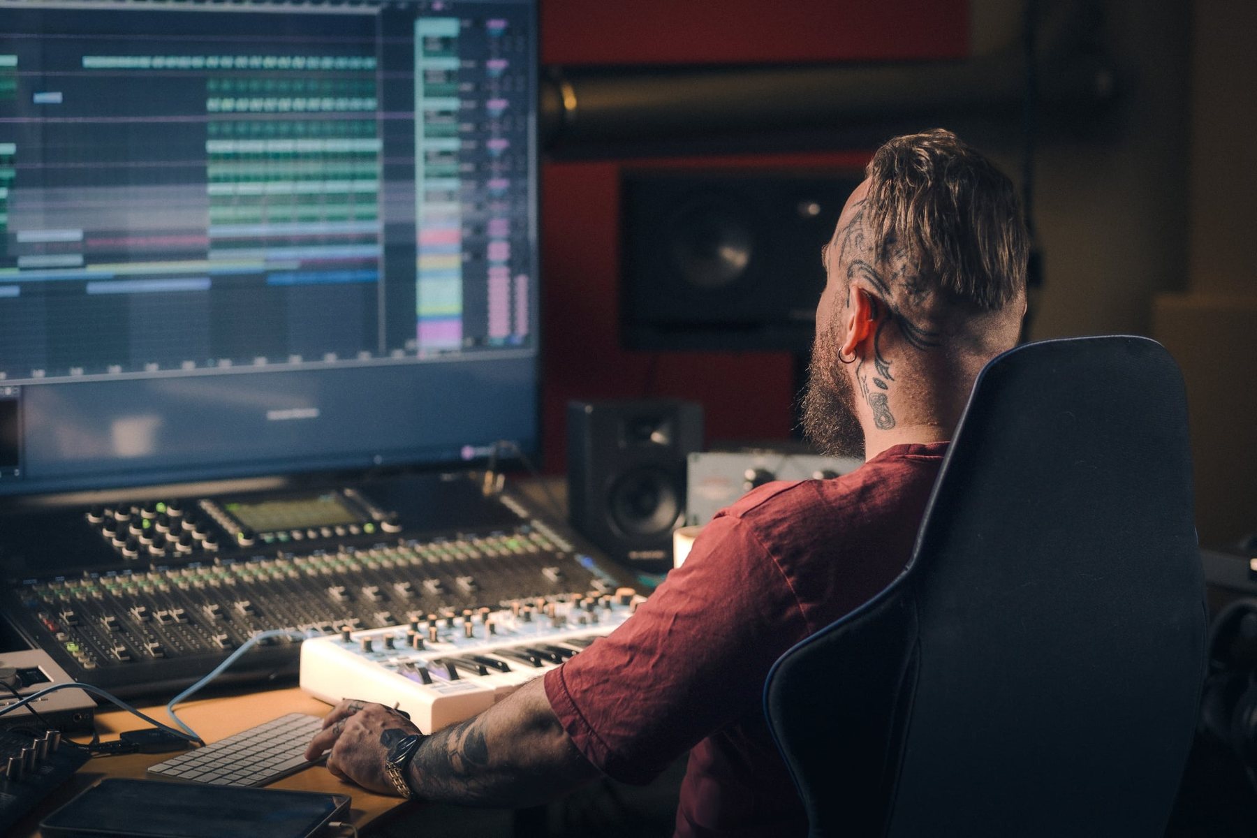 Waldemar working at the console
